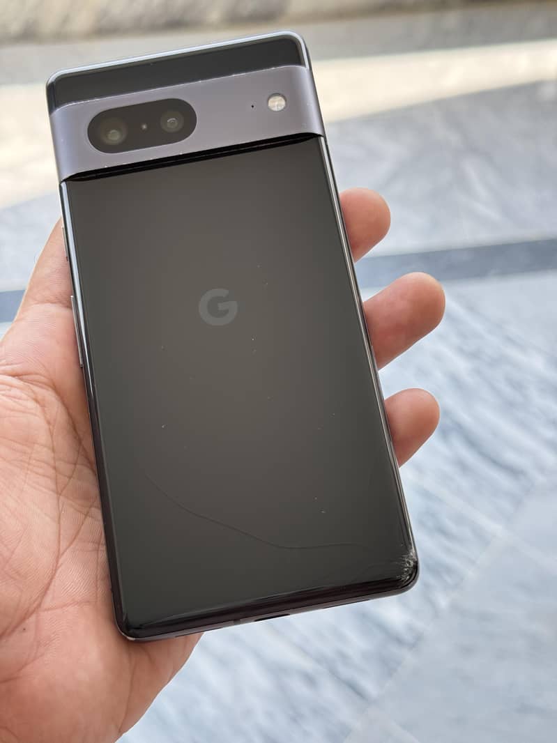 Google Pixel 7 4
