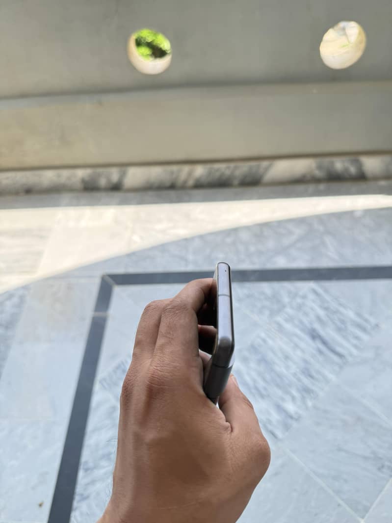 Google Pixel 7 5