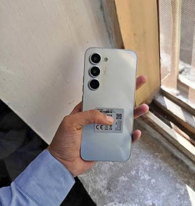 Tecno Spark 40 pro complete box in warrantty exchange possiblw