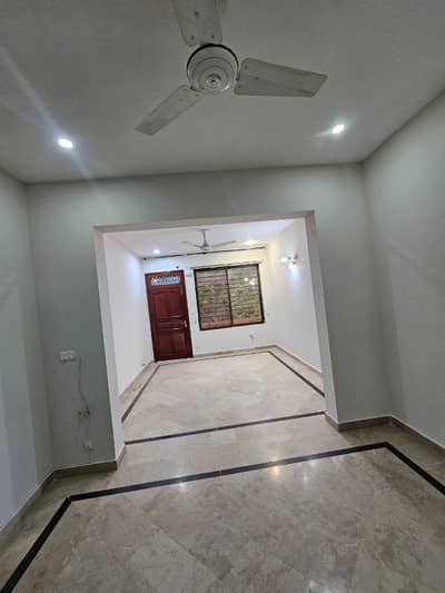 Upper portion of available for rent in Islamabad markez