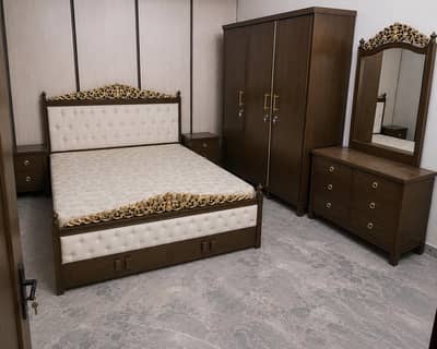 Bedroom Set Furniture with matress| Perfect condition