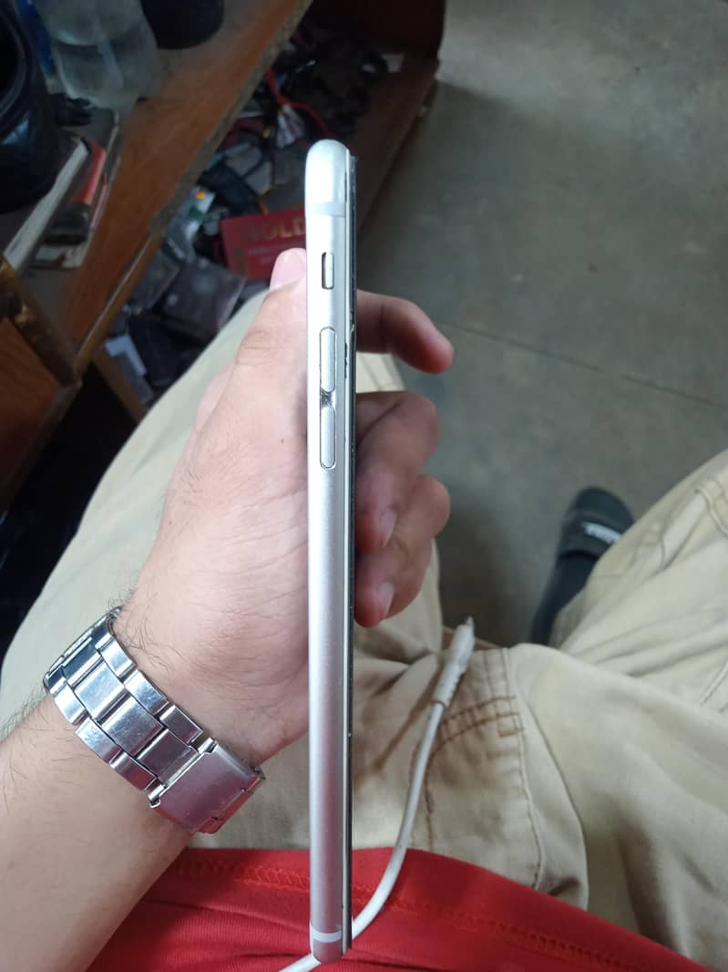 Apple iPhone 6S Plus 1