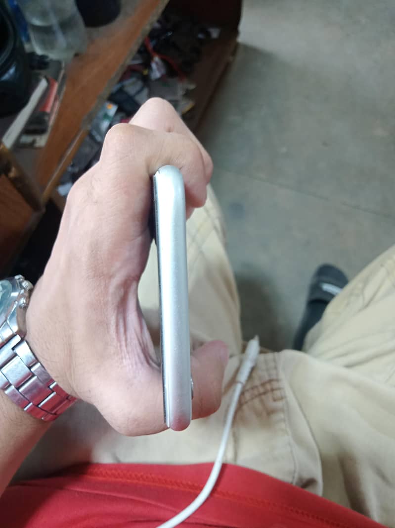 Apple iPhone 6S Plus 2