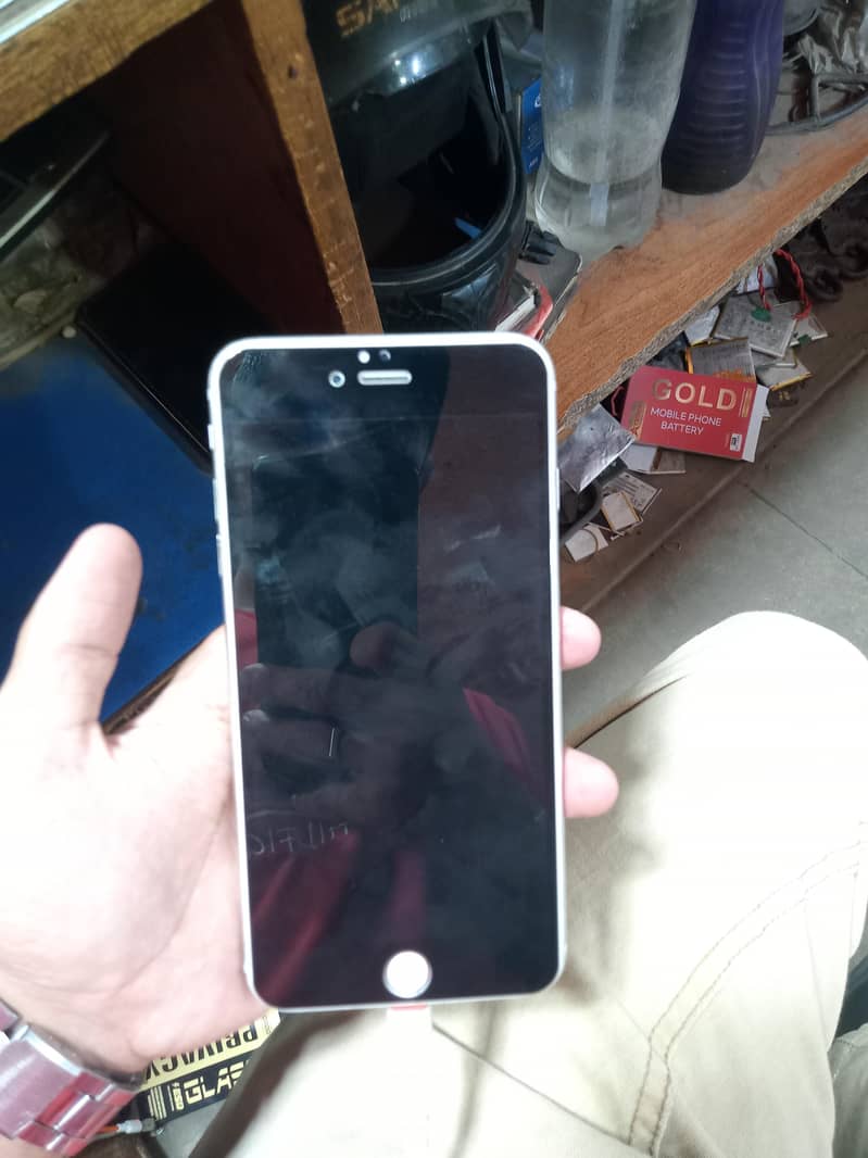 Apple iPhone 6S Plus 3