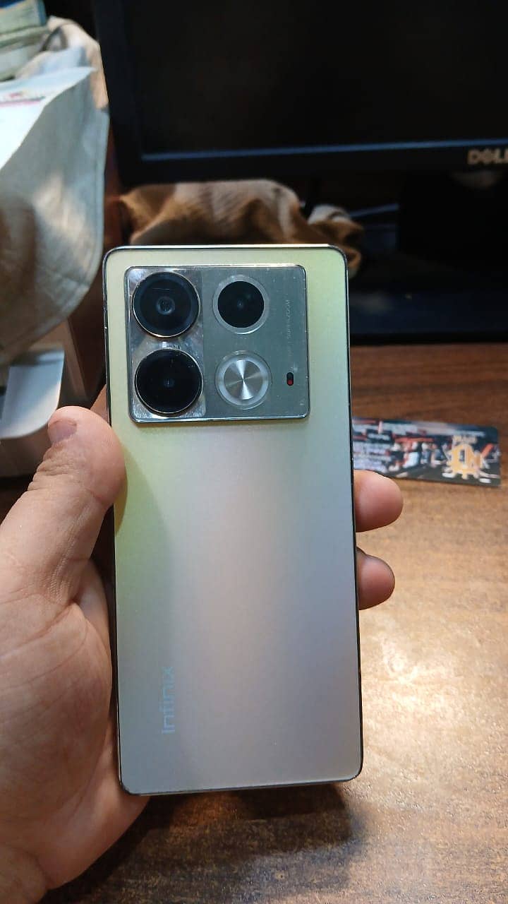 Infinix Note 40 4