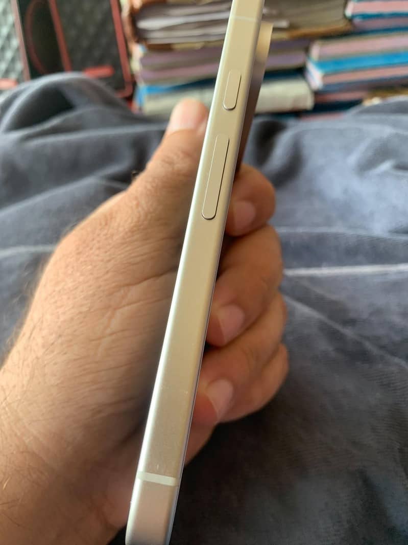 Google Pixel 9 6