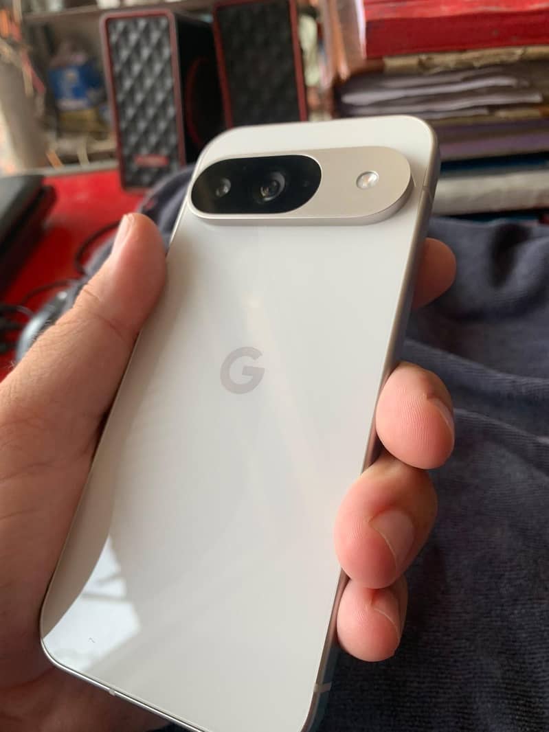 Google Pixel 9 8