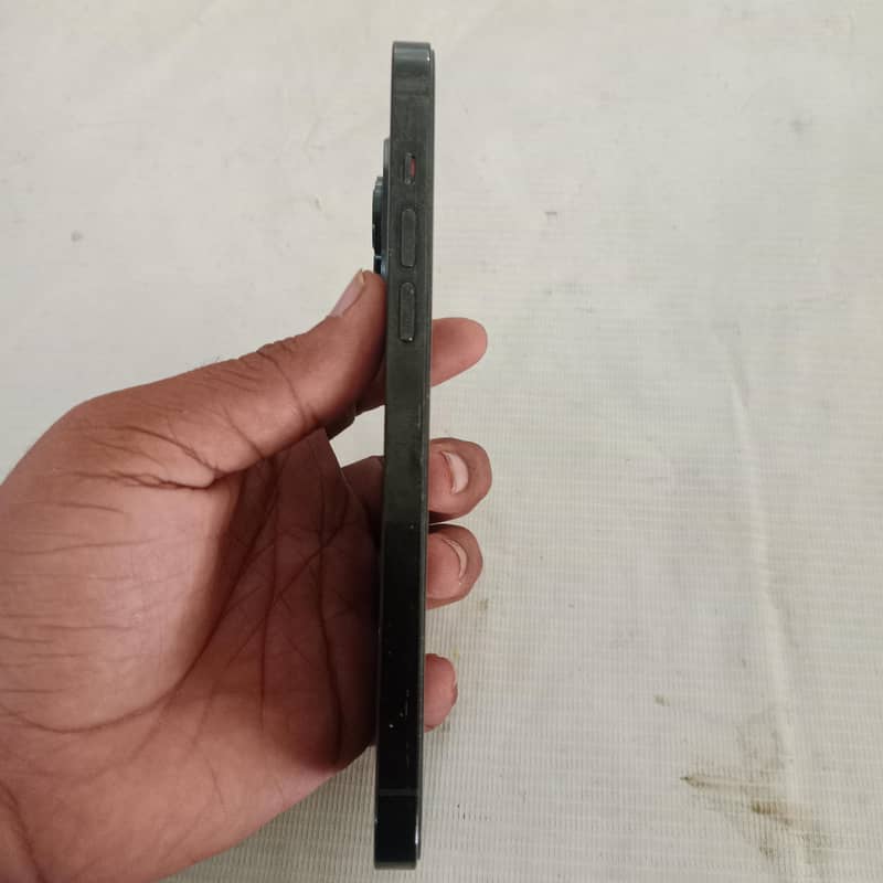Apple iPhone 14 Pro Max 3