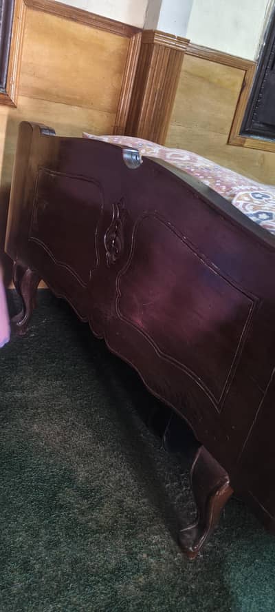 Two Beds in good condition
