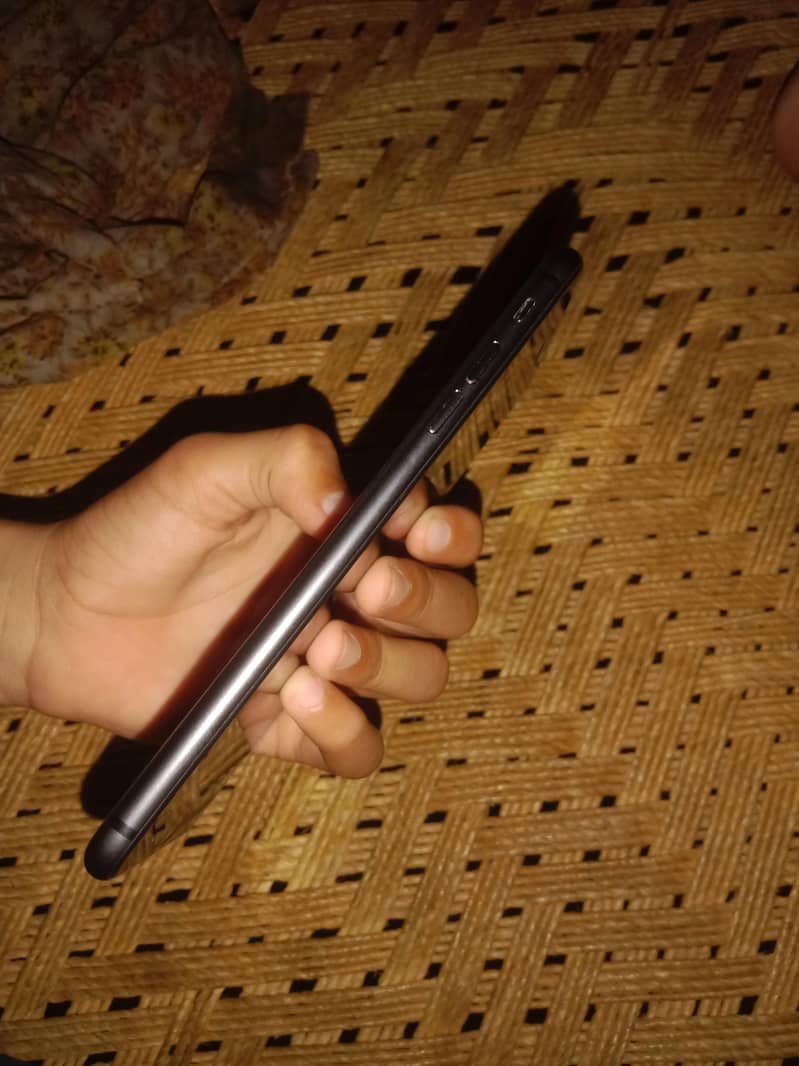 Apple iPhone 8 Plus 7