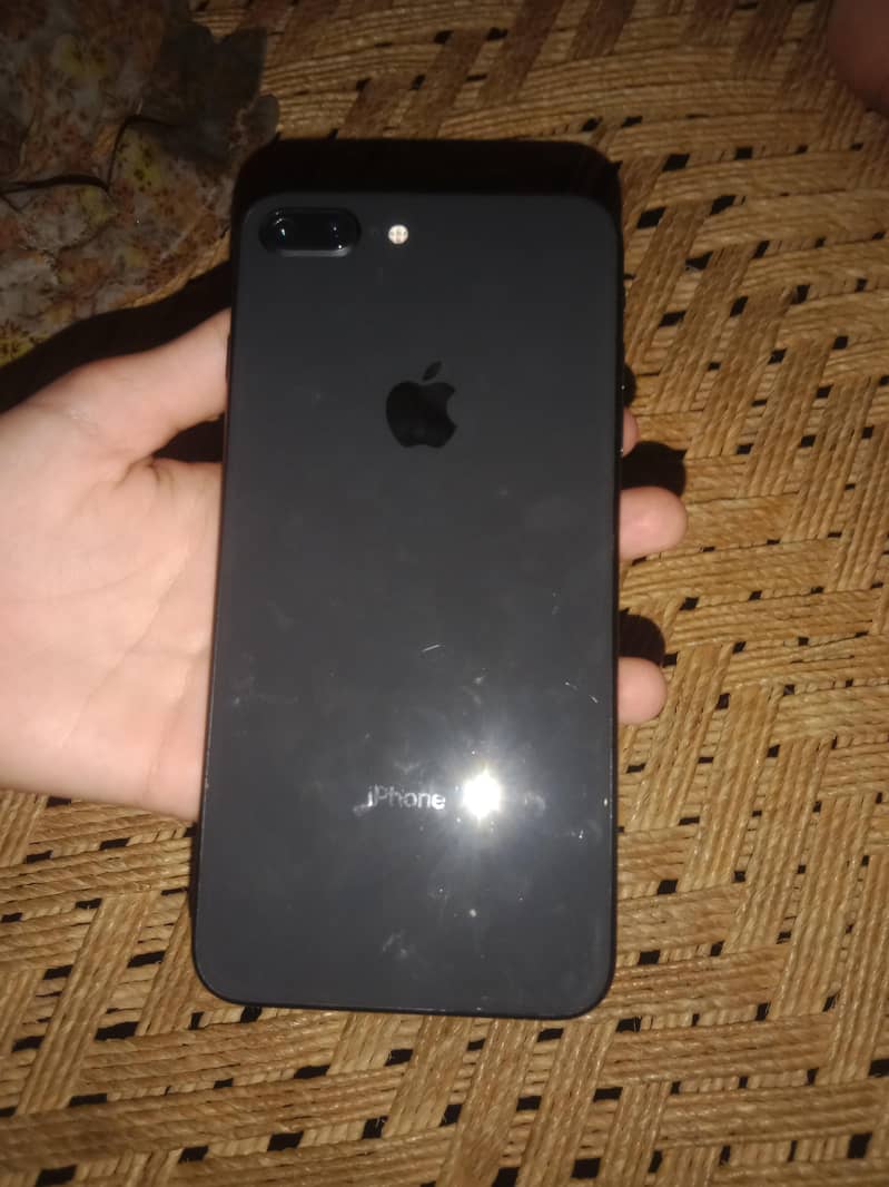 Apple iPhone 8 Plus 8