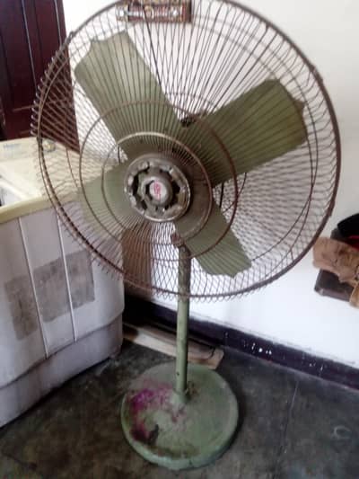 big padistol fan for sale condition 10/10