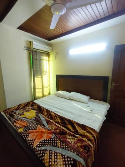 2 Bed furnished flat available for rent in G15