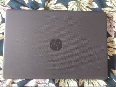 HP 15s Ryzen 7 5700U (16-CPUs 8-Cores 16MB Cache) 4K Display 15.6" LED