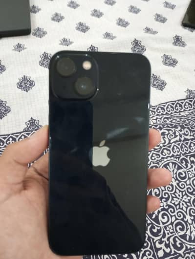 Apple iPhone 13