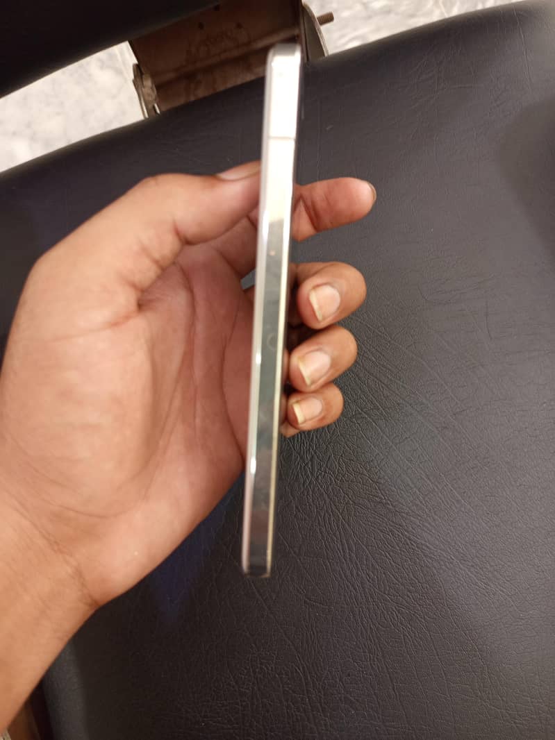 Xiaomi 13 2