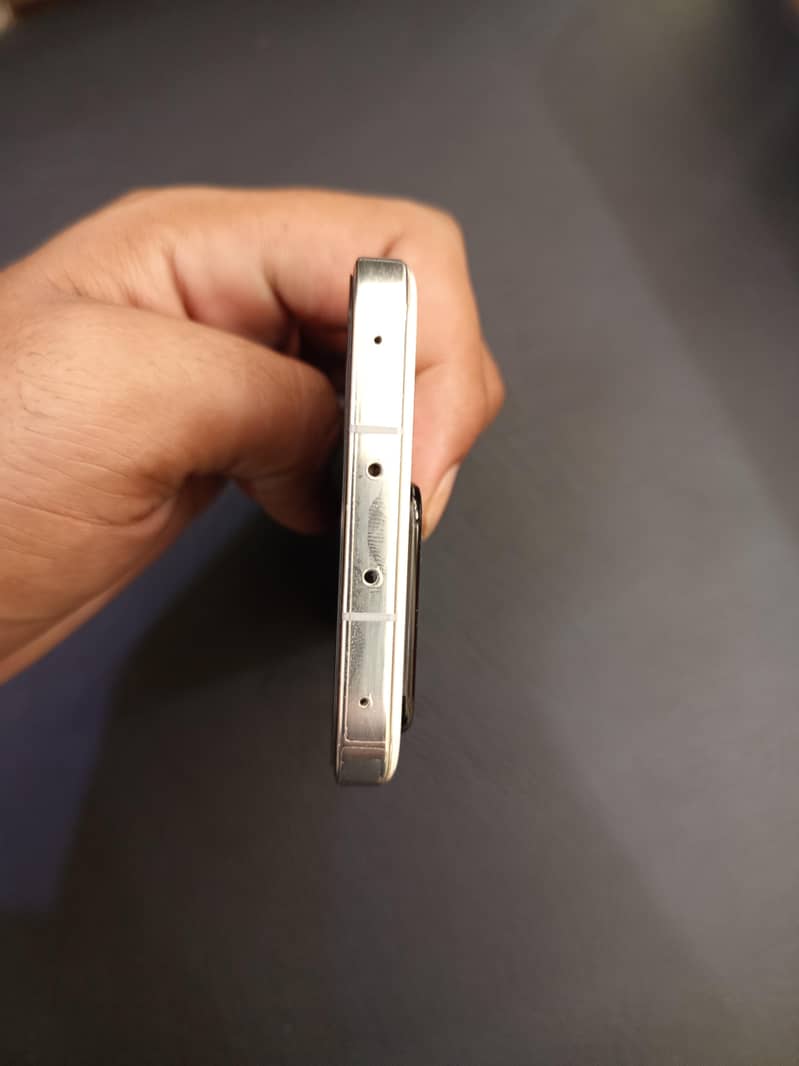 Xiaomi 13 4