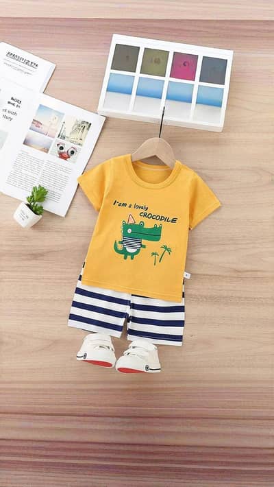  Kids' Yellow Crocodile Print Night Suit Set 