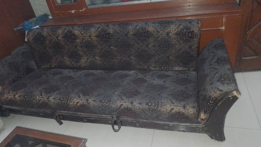 Sofa come bed 1