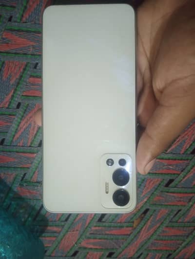 Infinix Hot 12