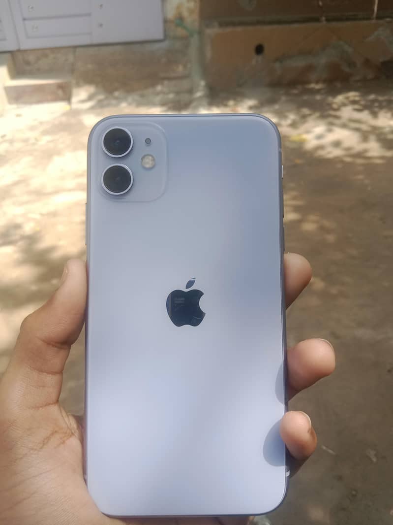 Apple iPhone 11 0