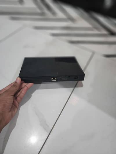 ps2 for urgent sale with two controller and complete with wiring