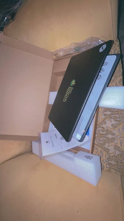 BOX pack laptop / AMD Ryzen 5 7430U