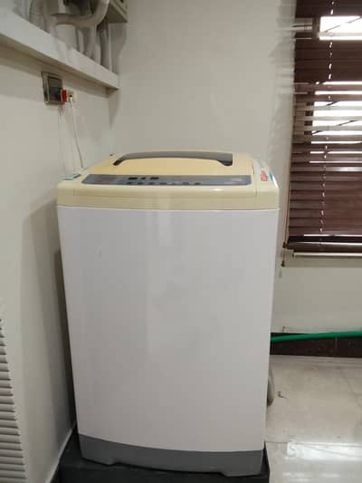 Dawlance full size washing machine for sale