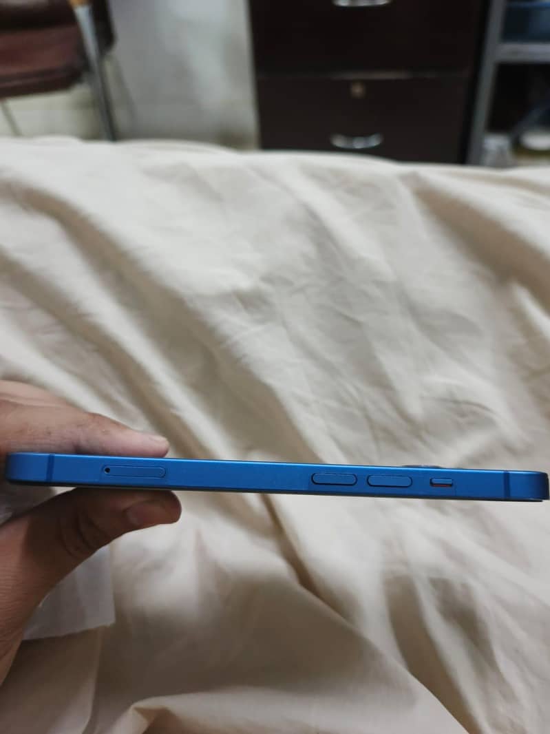 Apple iPhone 13 3
