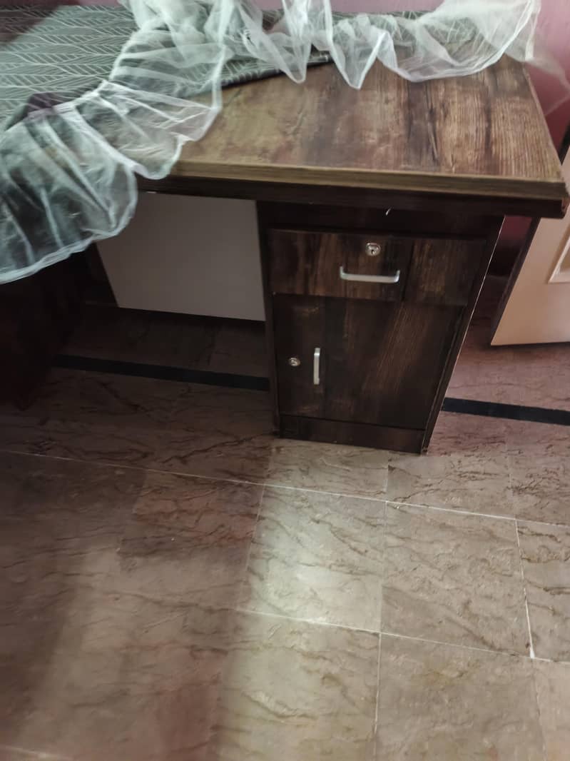 computer /office table 1