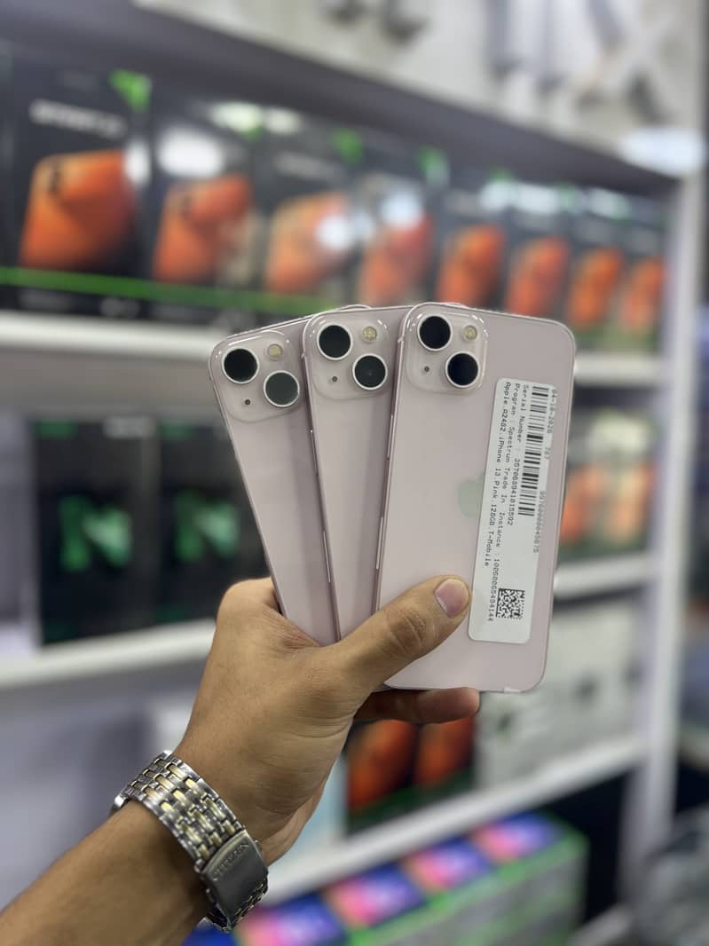 Apple iPhone 13 1
