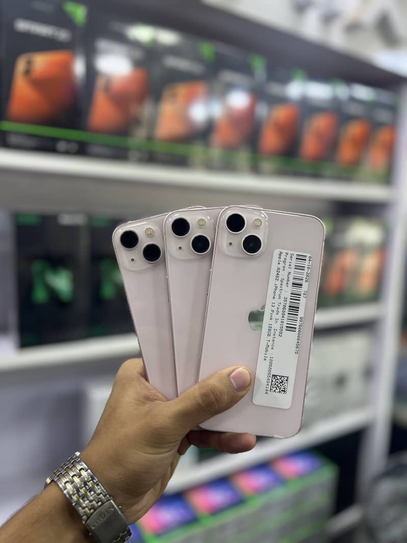 Apple iPhone 13 2