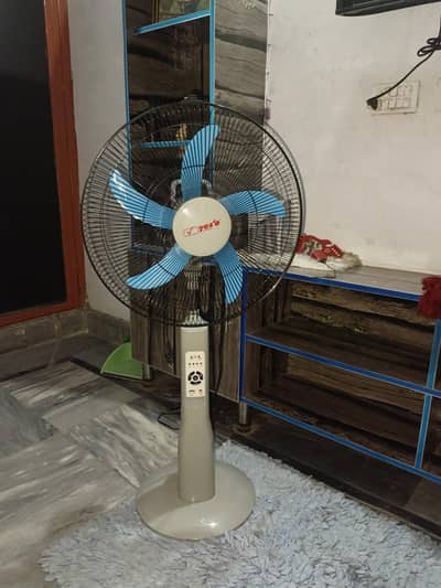 Rechargeable podestal Fan