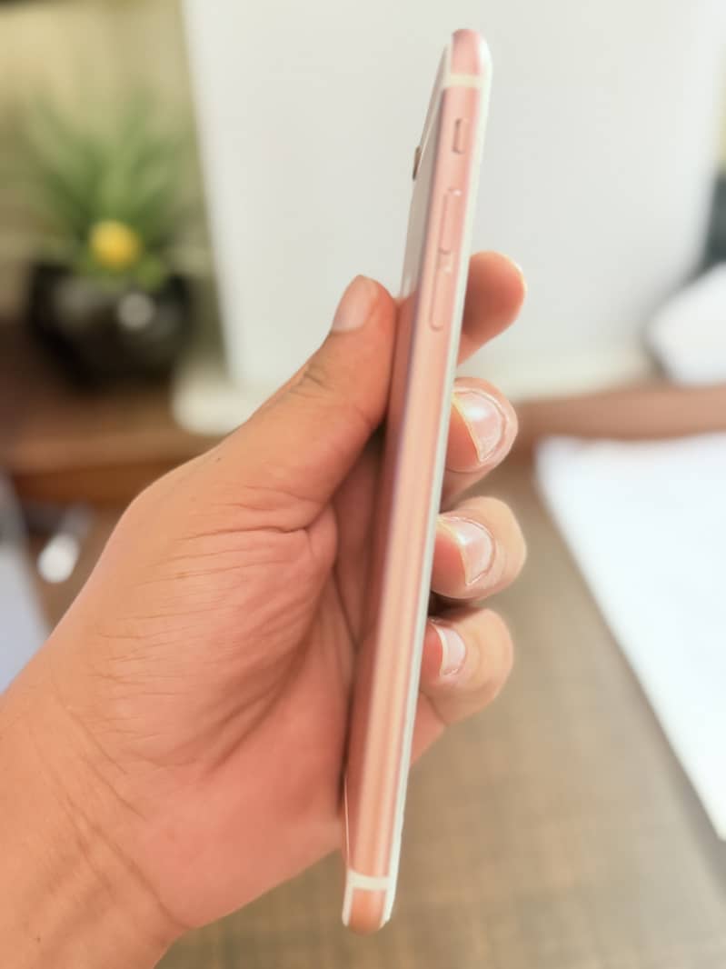 Iphone 6s plus 4