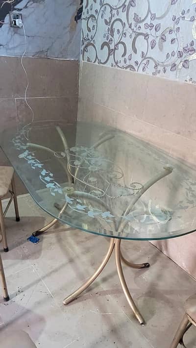 Dining Table Set – Neat & Clean 4 Seater