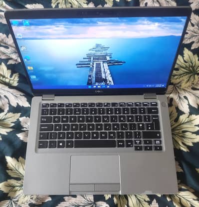 DELL Core i7 10th Gen (6-Core 12-CPUs) Touch screen 8GB DDR4 RAM 128GB