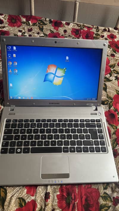 Samsung Core i3
