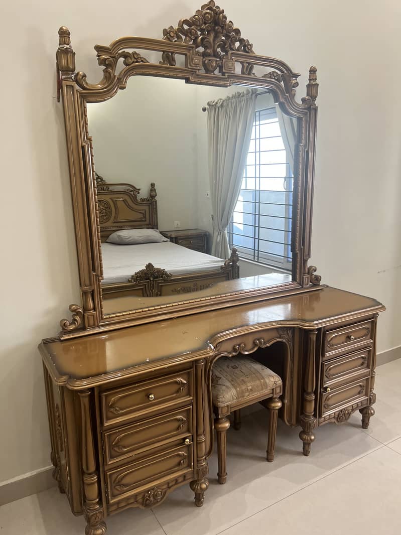 Solid wood bed 2