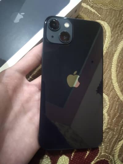 Apple iPhone 13