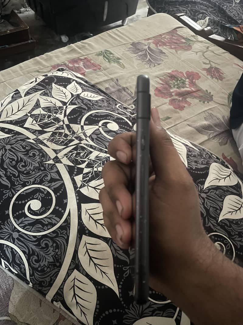 Google Pixel 7a 5