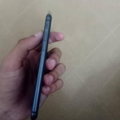 Apple iPhone 8