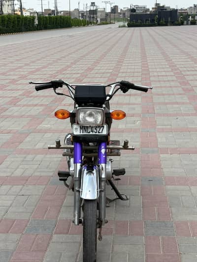 Honda 125 clean condition all original all document okay