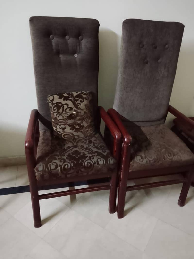 2 dining chairs 0