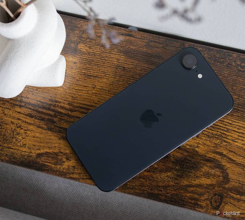 iphone 16e 1