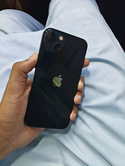 Apple iPhone 13 iCloud lock