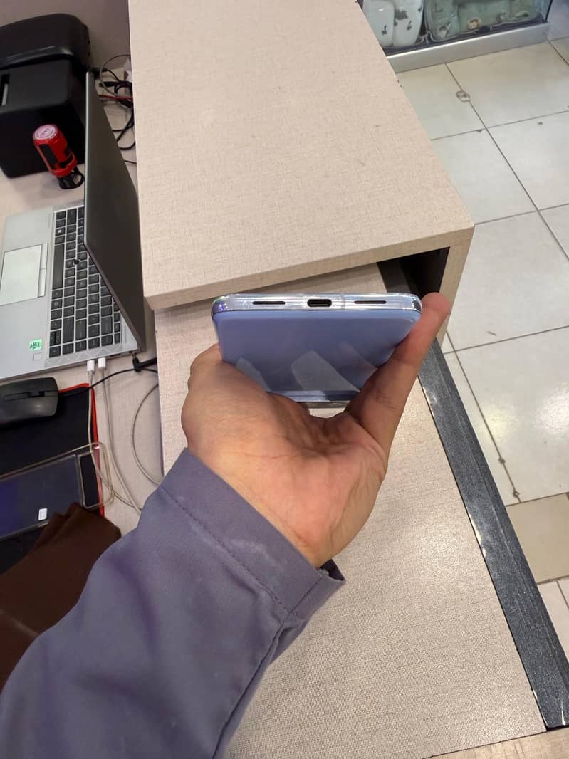 Google Pixel 8 Pro 7