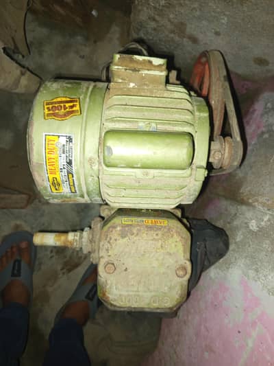 1 pump javeed walo k new condition 1 bar bhi used ni Hy asi parawa Hy