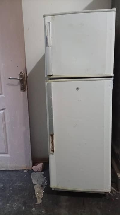 Dawlance Refrigerator with wonderful cooling in 100% working condition