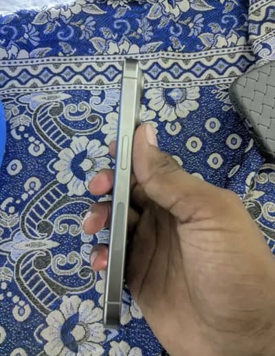 Apple iPhone 15 Pro
