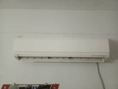 LG 1.5 Ton All okay ha. no any issue. contact me. 03020413458